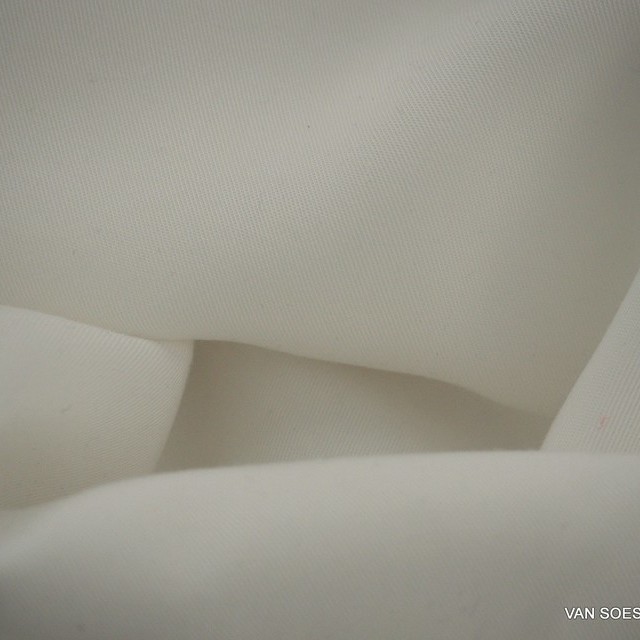 100% Tencel ™ fine twill in color off-white | View: 100% Tencel ™ fine twill in color off-white