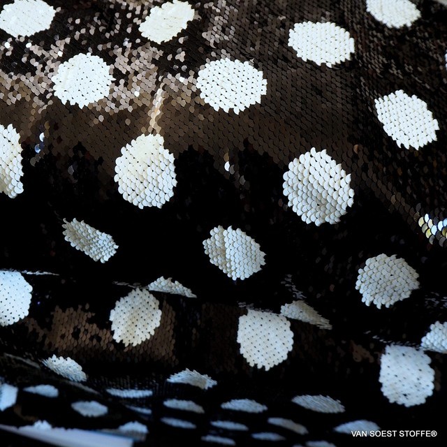 Grosse Pailletten Tupfen auf Stretch Jersey in Schwarz-Weiß | Ansicht: Grosse Pailletten Tupfen auf Strech Jersey in Schwarz-Weiß