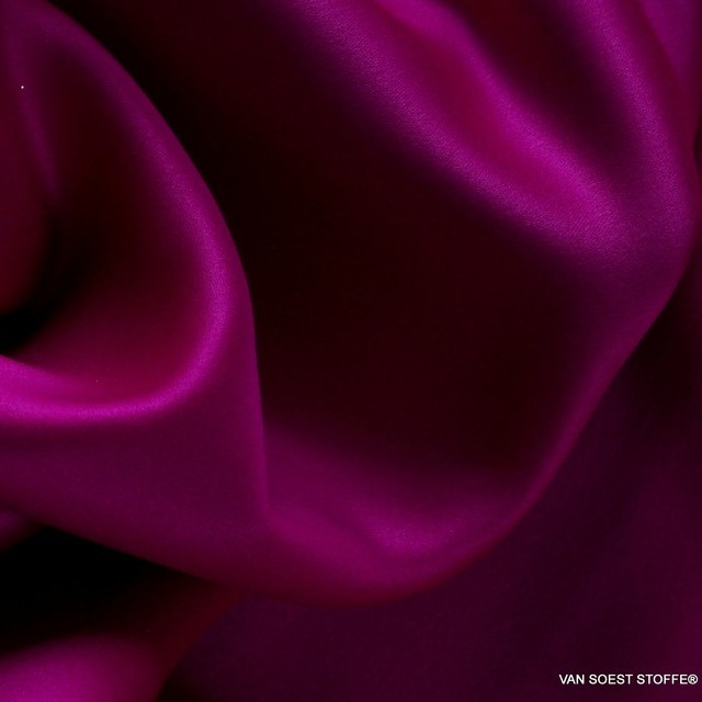 Magenta farbiger Vintage Luxus Satin | Ansicht: Magenta farbiger Vintage Luxus Satin