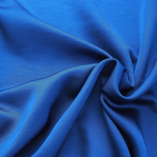 Metallic shimmering cobalt satin as a great flowing fabric | View: Metallic shimmering cobalt satin as a great flowing fabric